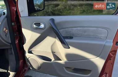 Минивэн Renault Kangoo 2009 в 