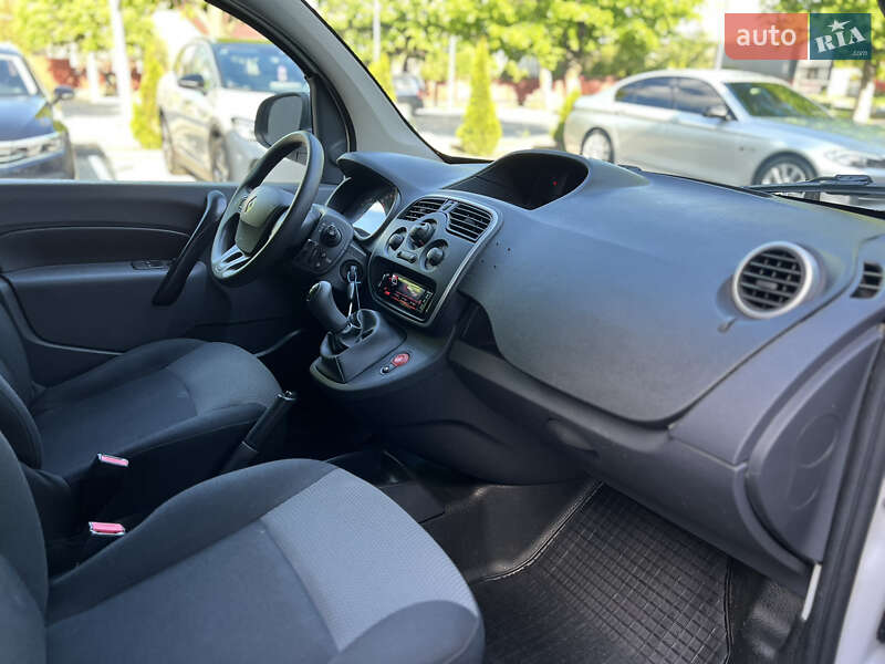 Вантажний фургон Renault Kangoo 2019 в Чернівцях