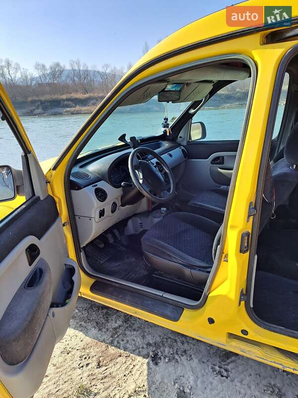 Мінівен Renault Kangoo 2003 в Чернівцях