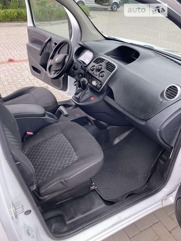 Вантажний фургон Renault Kangoo 2015 в Золочеві