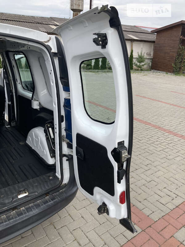 Вантажний фургон Renault Kangoo 2015 в Золочеві