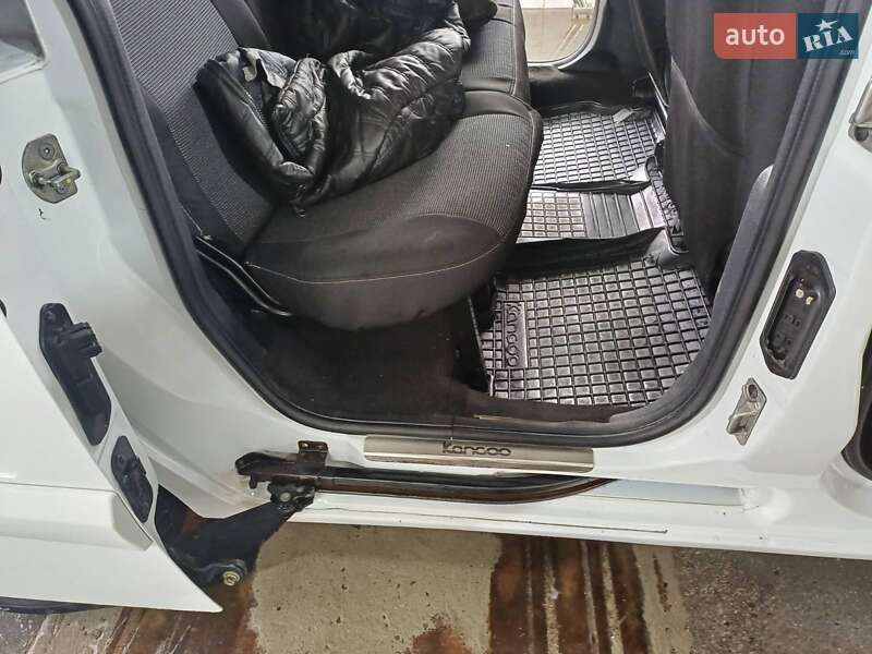Минивэн Renault Kangoo 2011 в Кривом Роге