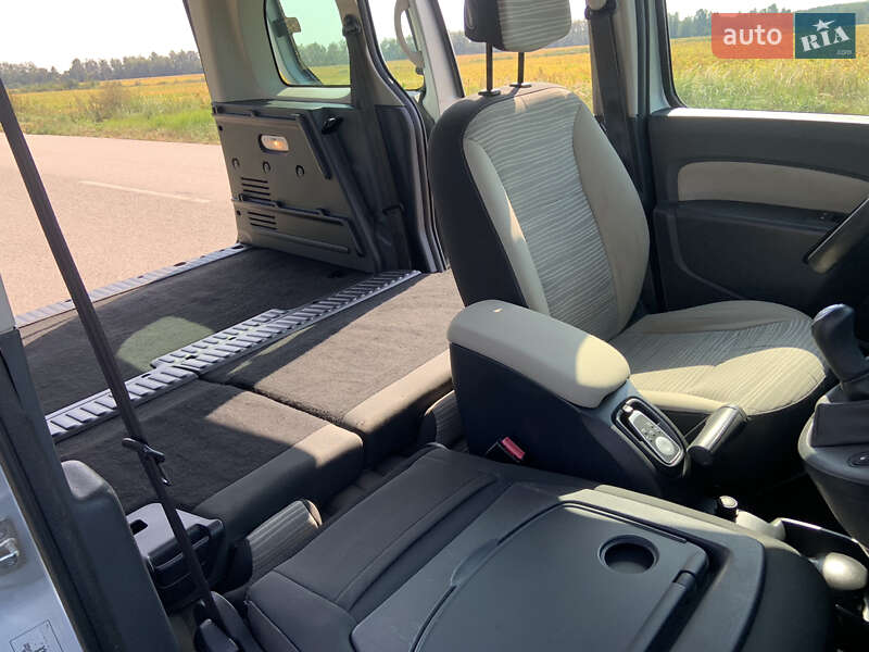 Мінівен Renault Kangoo 2012 в Ємільчиному