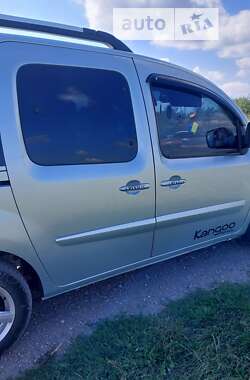 Минивэн Renault Kangoo 2011 в 