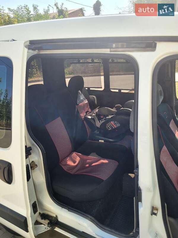 Минивэн Renault Kangoo 2003 в Луцке