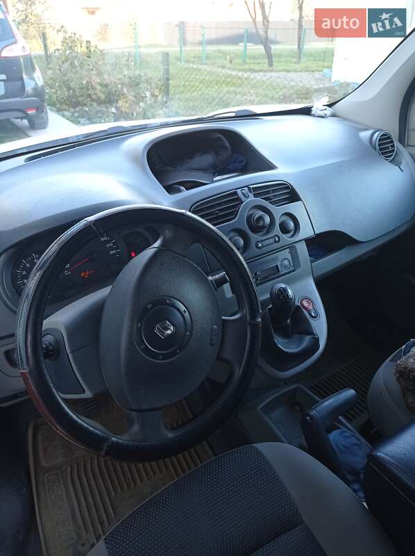 Минивэн Renault Kangoo 2008 в Долине