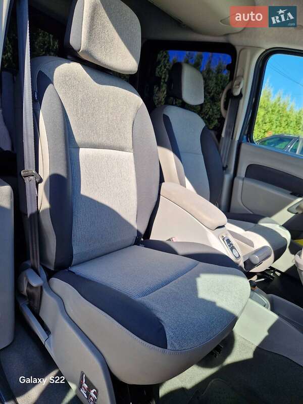 Минивэн Renault Kangoo 2010 в Черновцах