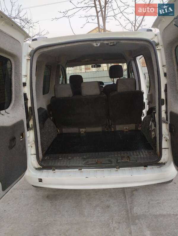Минивэн Renault Kangoo 2010 в Городецком