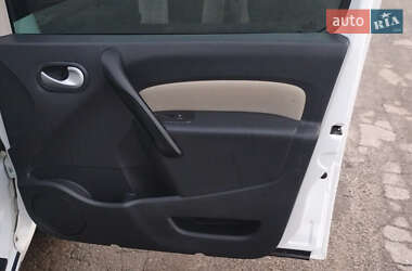Минивэн Renault Kangoo 2012 в 