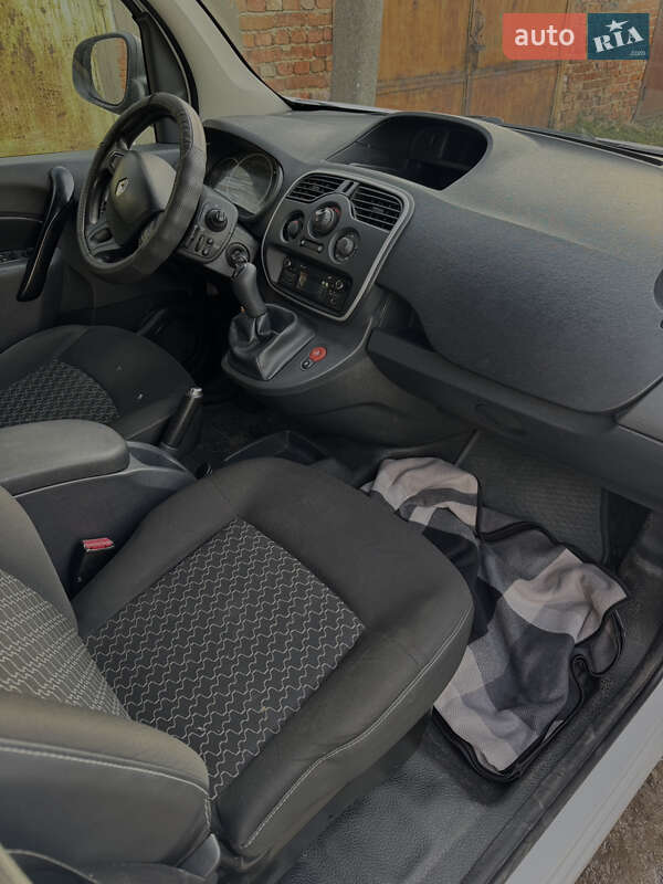 Грузовой фургон Renault Kangoo 2016 в Львове