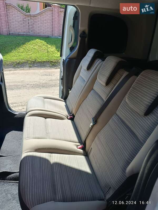 Мінівен Renault Kangoo 2012 в Чернівцях