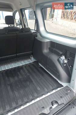 Минивэн Renault Kangoo 2012 в 