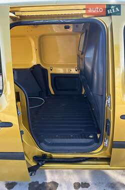 Грузовой фургон Renault Kangoo 2015 в 