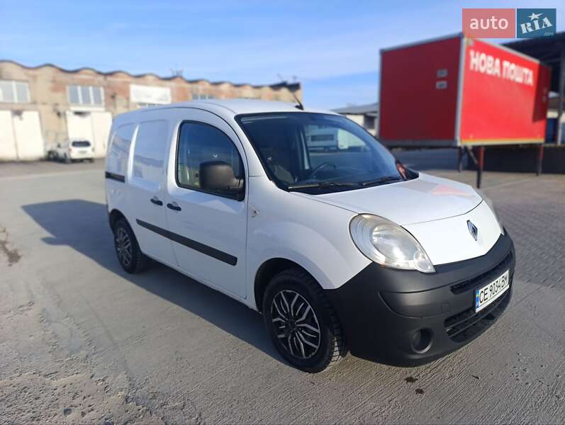 Вантажопасажирський фургон Renault Kangoo 2011 в Чернівцях