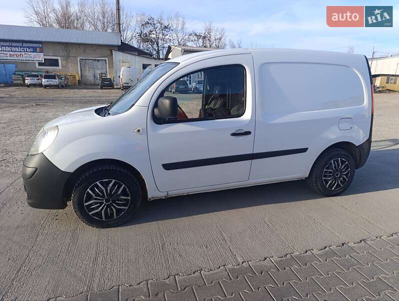Грузопассажирский фургон Renault Kangoo 2011 в Черновцах