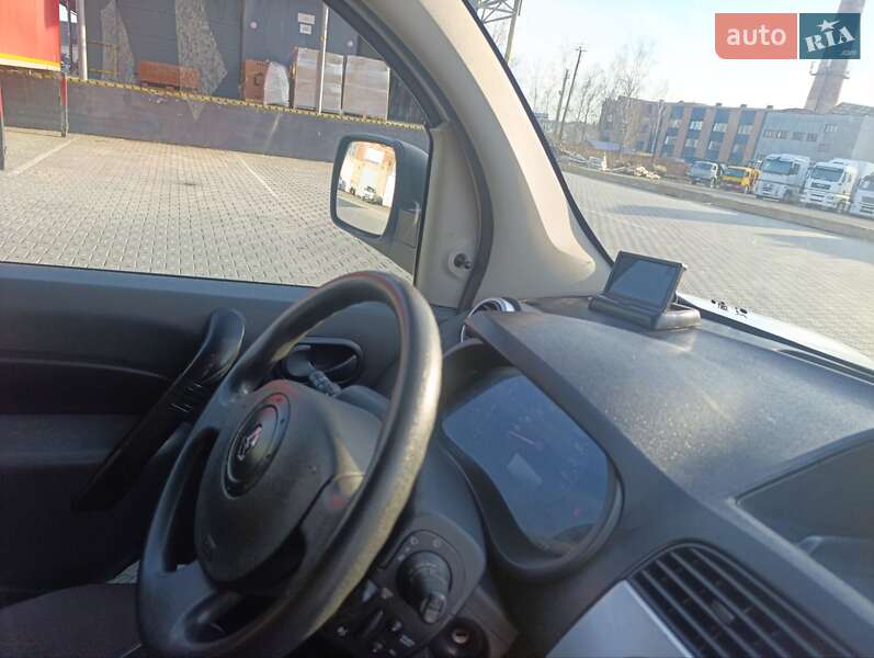Грузопассажирский фургон Renault Kangoo 2011 в Черновцах