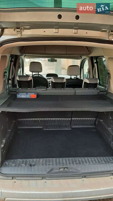 Минивэн Renault Kangoo 2011 в Бердичеве