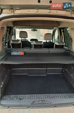 Мінівен Renault Kangoo 2011 в 