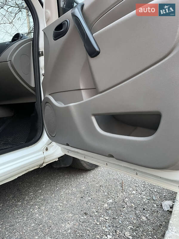 Минивэн Renault Kangoo 2009 в Александрие фото 21 Минивэн Renault Kangoo 2009 в Александрие