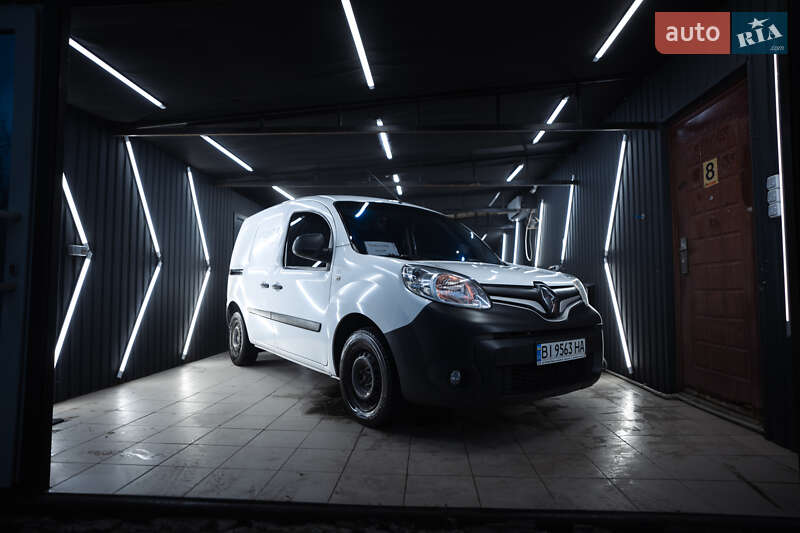 Грузовой фургон Renault Kangoo 2016 в Полтаве