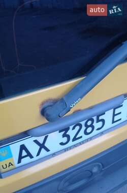 Минивэн Renault Kangoo 2003 в 