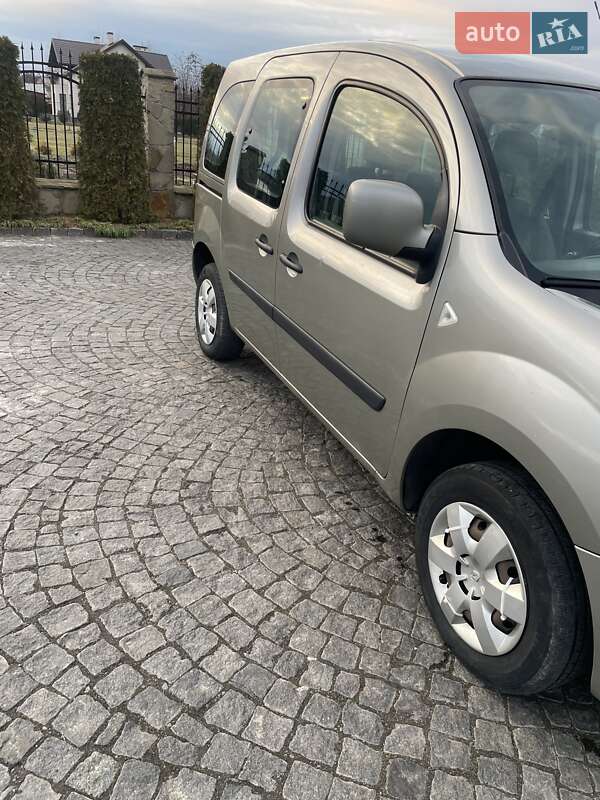 Мінівен Renault Kangoo 2010 в Львові