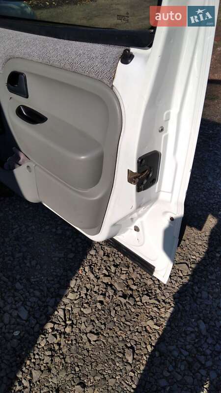 Минивэн Renault Kangoo 2003 в Нововолынске