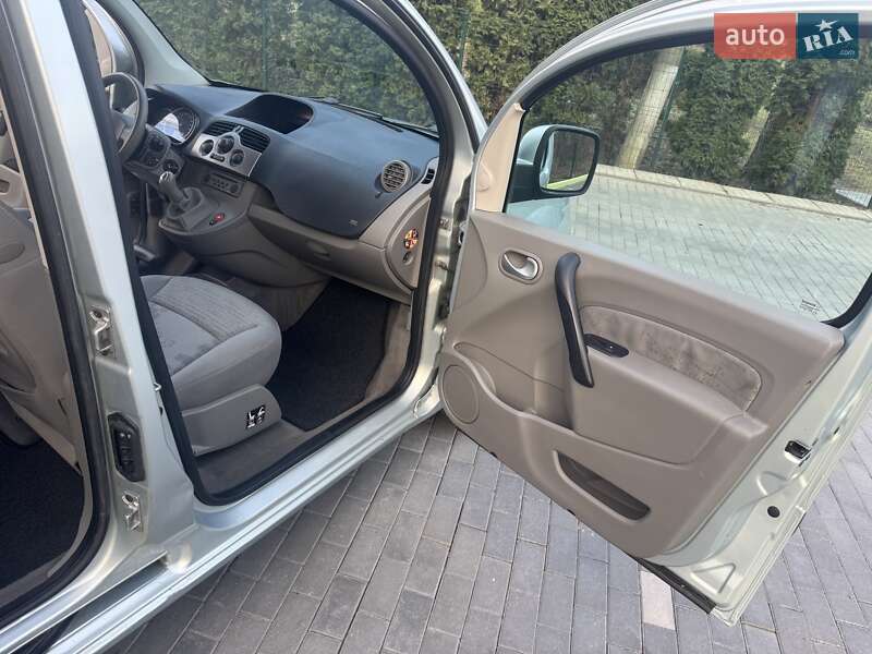 Минивэн Renault Kangoo 2009 в Шепетовке