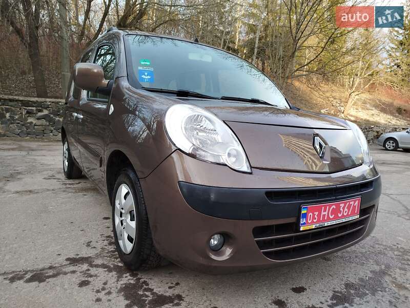 Минивэн Renault Kangoo 2011 в 
