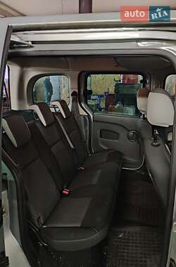 Минивэн Renault Kangoo 2012 в 