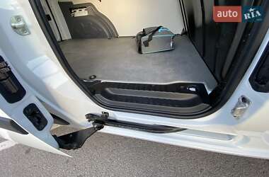 Грузовой фургон Renault Kangoo 2019 в 