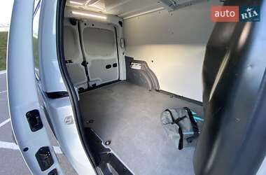 Грузовой фургон Renault Kangoo 2019 в 