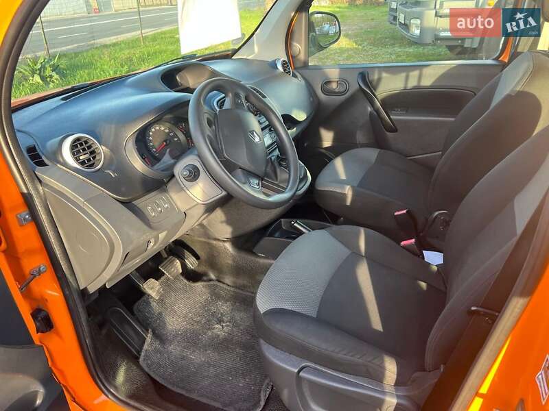 Мінівен Renault Kangoo 2017 в Чернівцях