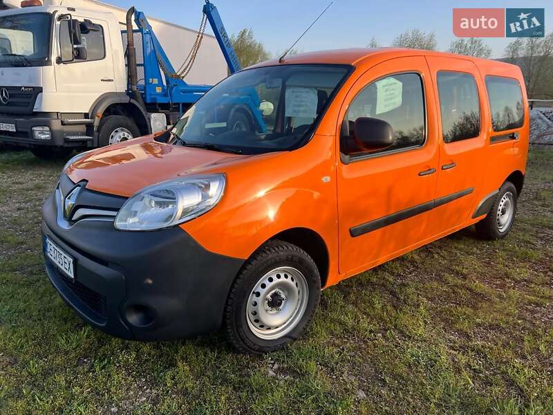 Мінівен Renault Kangoo 2017 в Чернівцях
