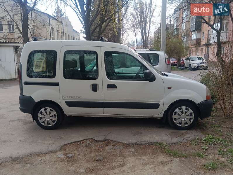 Минивэн Renault Kangoo 2002 в 