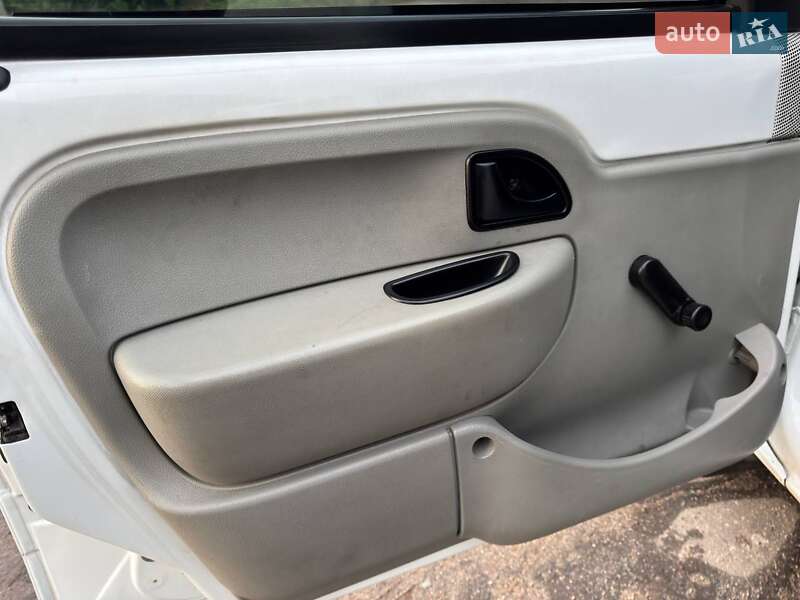 Минивэн Renault Kangoo 2007 в Ахтырке