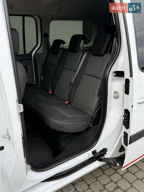 Мінівен Renault Kangoo 2015 в Києві
