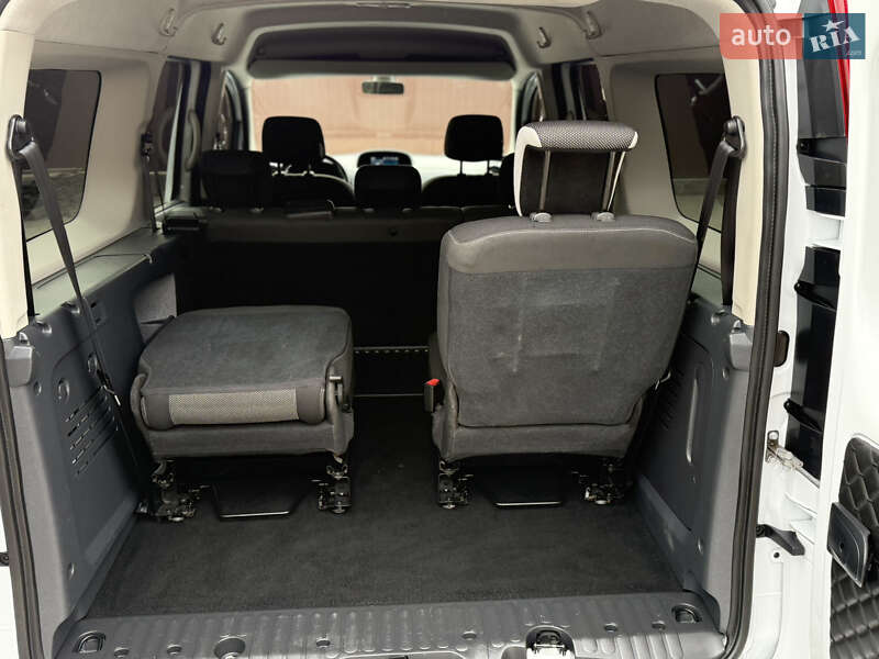 Мінівен Renault Kangoo 2015 в Києві