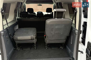Минивэн Renault Kangoo 2015 в 