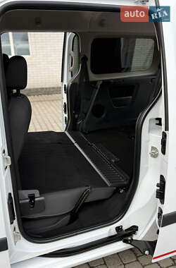 Минивэн Renault Kangoo 2015 в 