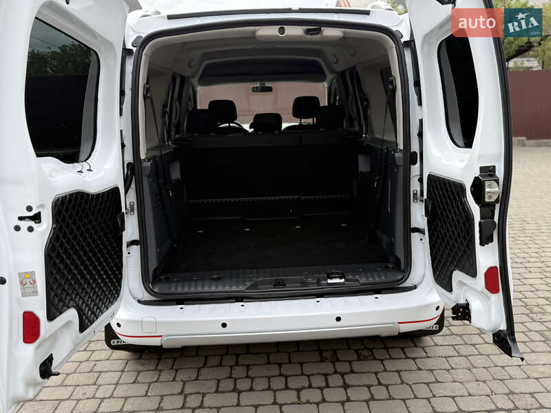 Мінівен Renault Kangoo 2015 в Києві