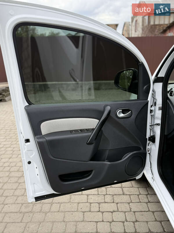Мінівен Renault Kangoo 2015 в Києві