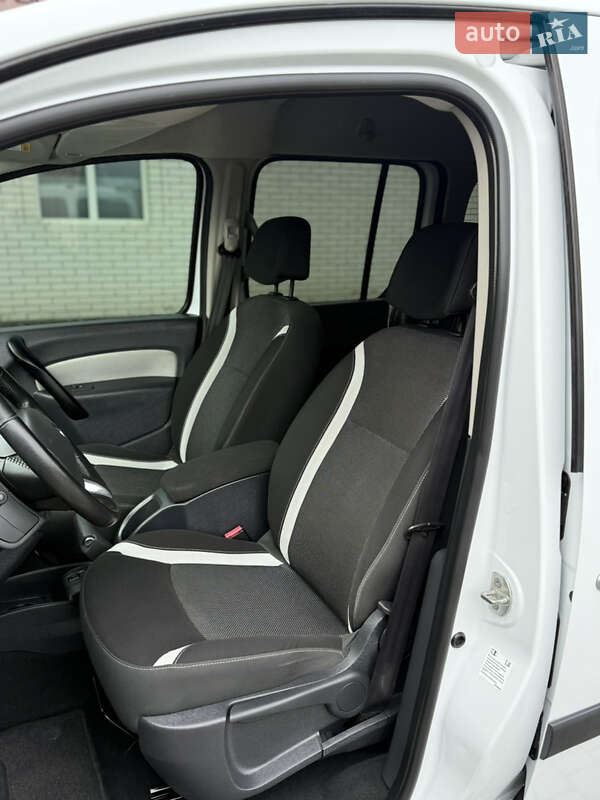 Мінівен Renault Kangoo 2015 в Києві