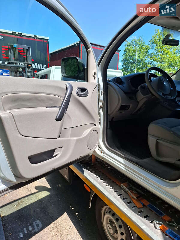 Минивэн Renault Kangoo 2008 в Луцке