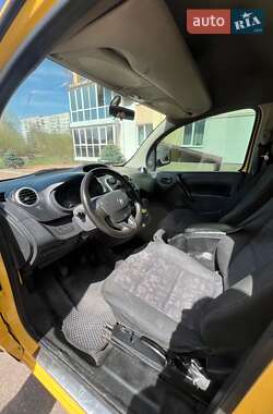 Минивэн Renault Kangoo 2015 в 