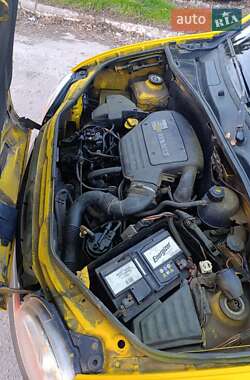 Мінівен Renault Kangoo 2000 в 