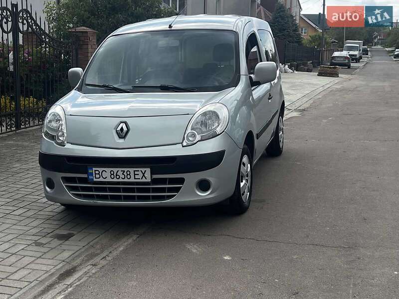 Минивэн Renault Kangoo 2011 в 