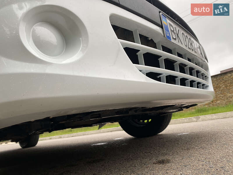 Грузовой фургон Renault Kangoo 2011 в Ровно