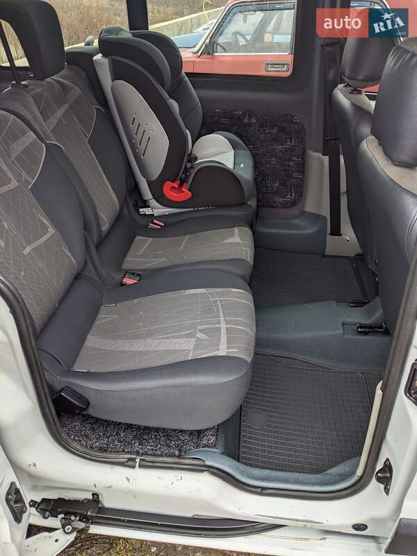 Минивэн Renault Kangoo 2005 в Рожище