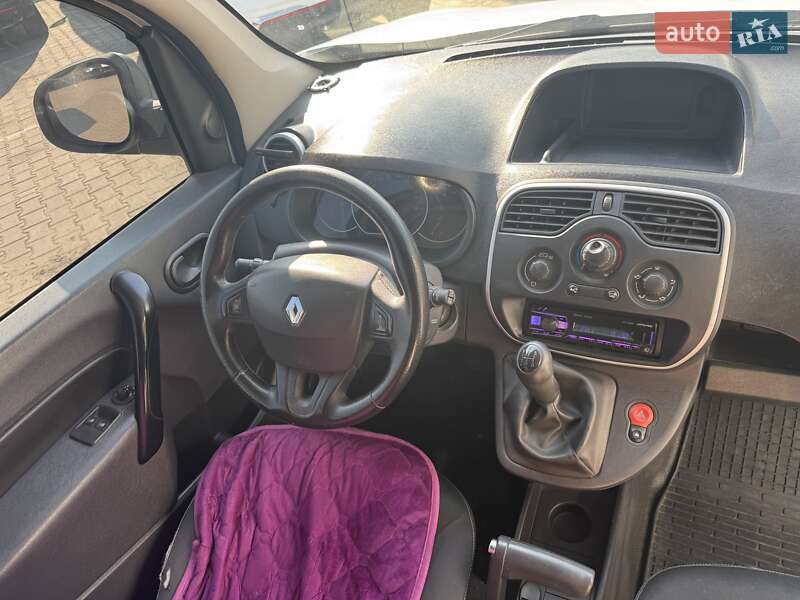 Грузовой фургон Renault Kangoo 2013 в Черновцах
